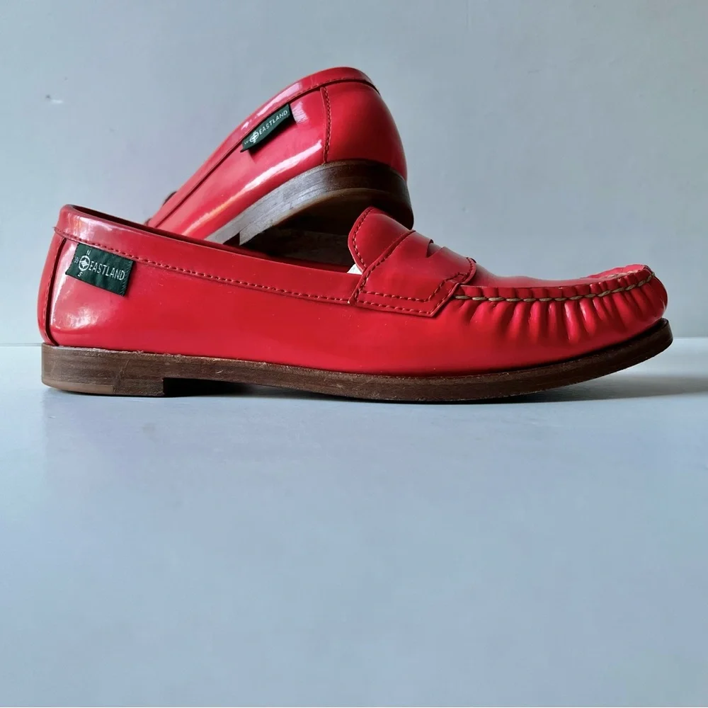 EASTLAND• Chandler Coral Patent Leather Loafers•Sz 8